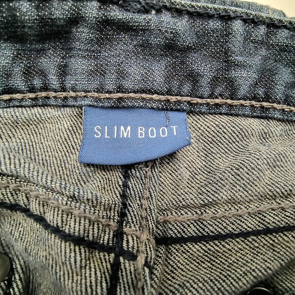 Men's Classic Wrangler Jeans 31-32x34 Slim Boot Cut Dark Wash Cowboy Western - Picture 6 of 7